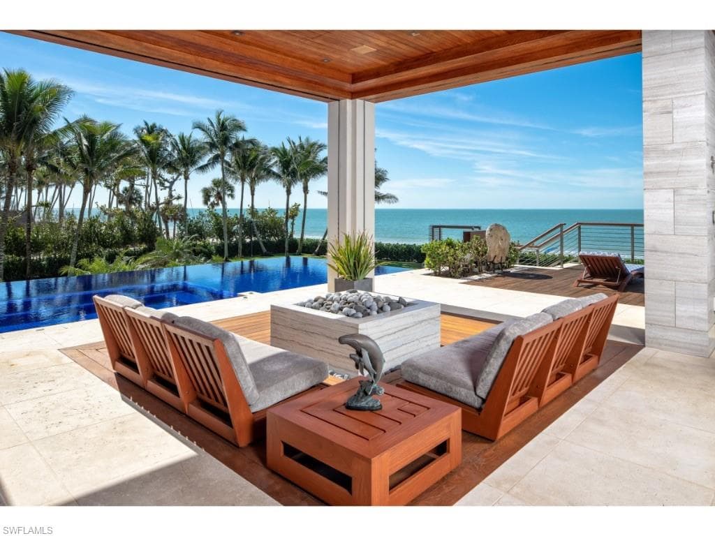 25 16th Ave S, Naples, FL 34102-12