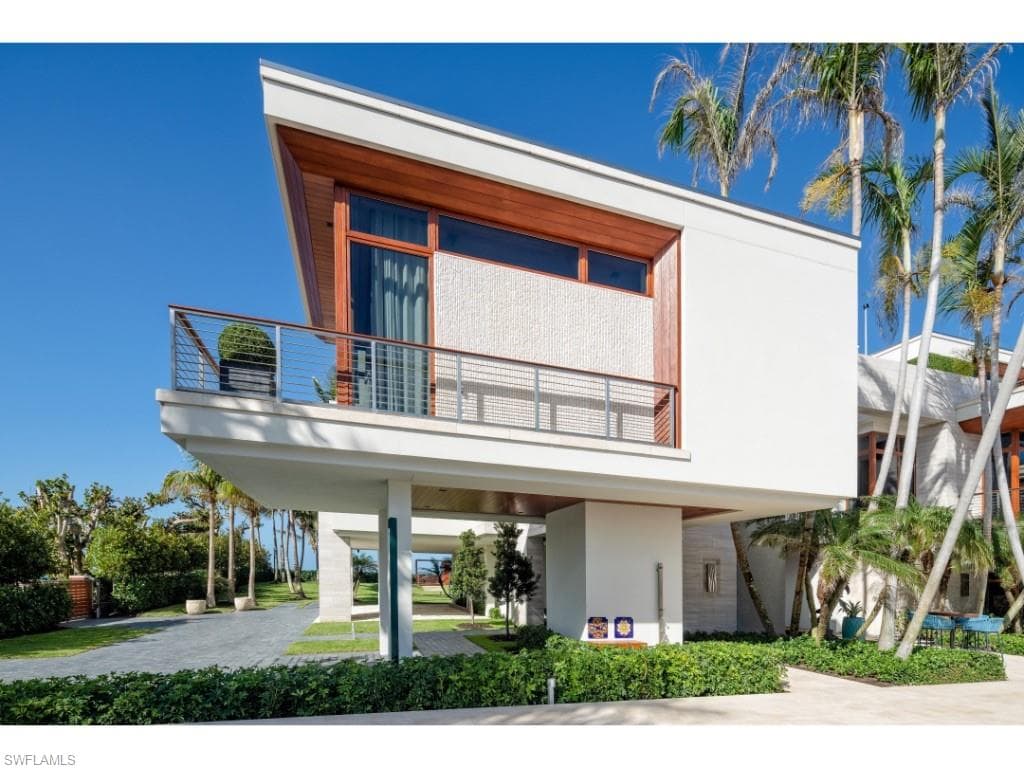25 16th Ave S, Naples, FL 34102-14