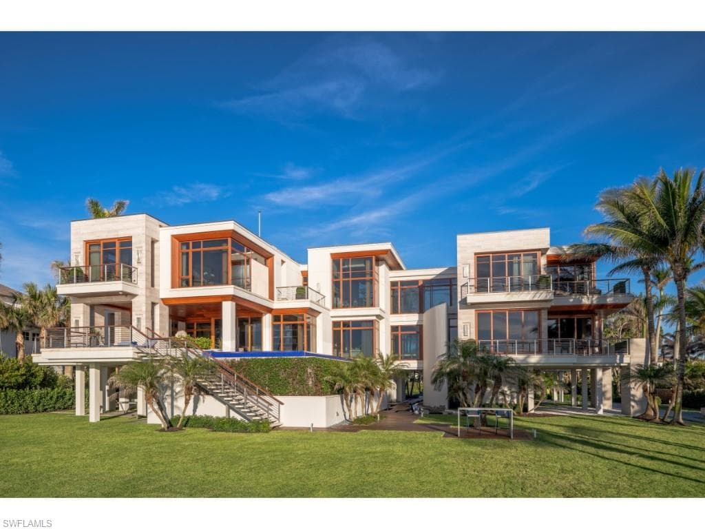 25 16th Ave S, Naples, FL 34102-1