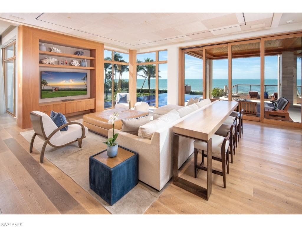 25 16th Ave S, Naples, FL 34102-5