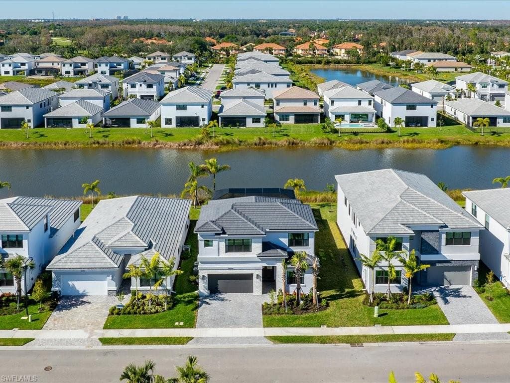 20309 Fair Oak Ln, Estero, FL 33928-32