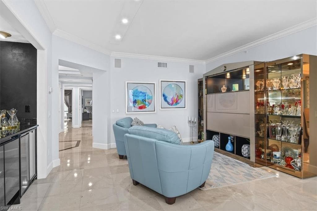 8473 Bay Colony Dr 403, Naples, FL 34108-17