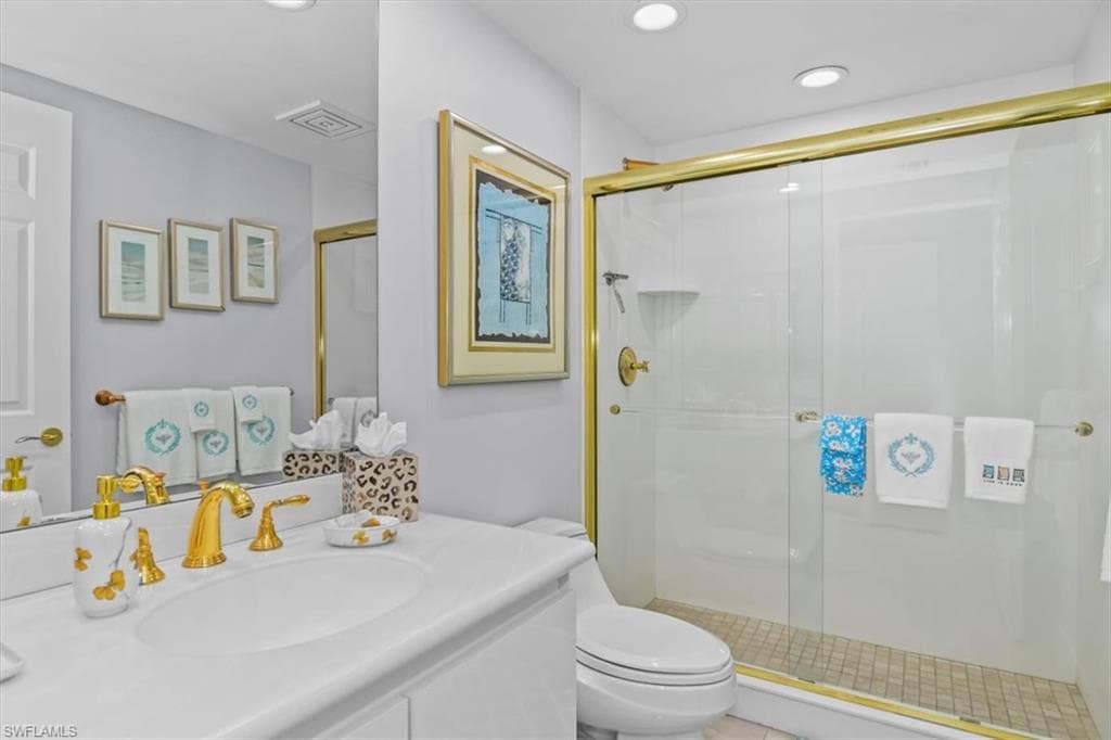 8473 Bay Colony Dr 403, Naples, FL 34108-18