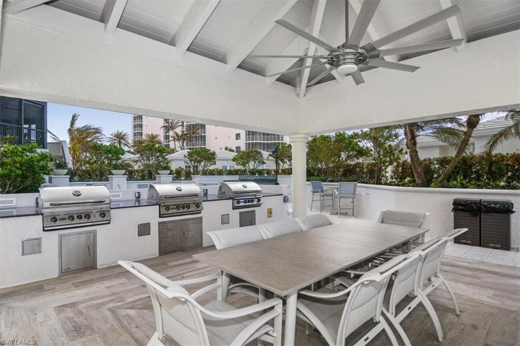 8473 Bay Colony Dr 403, Naples, FL 34108-29