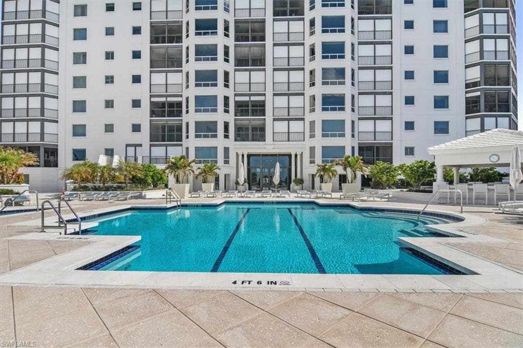 8473 Bay Colony Dr 403, Naples, FL 34108-32
