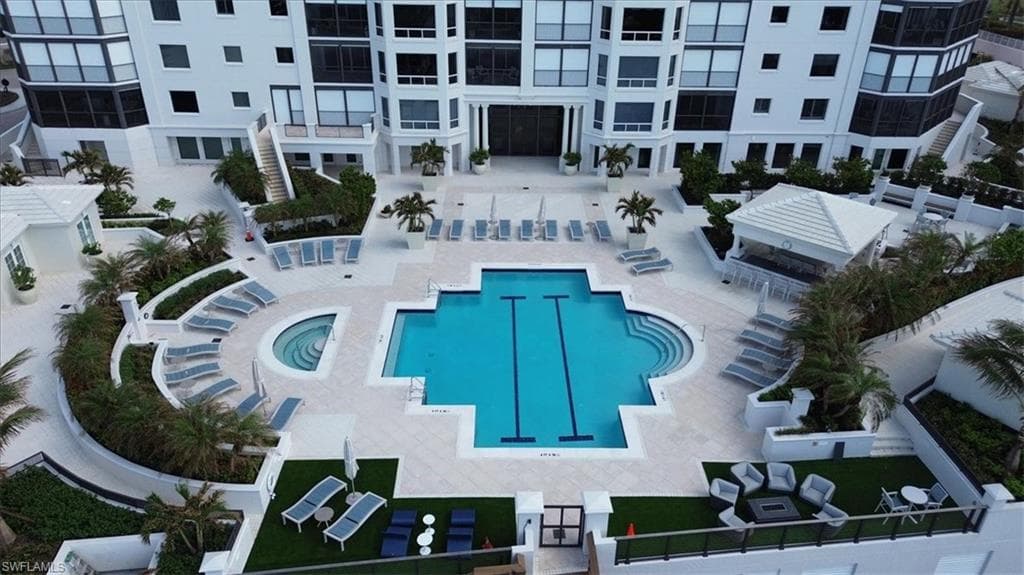 8473 Bay Colony Dr 403, Naples, FL 34108-33