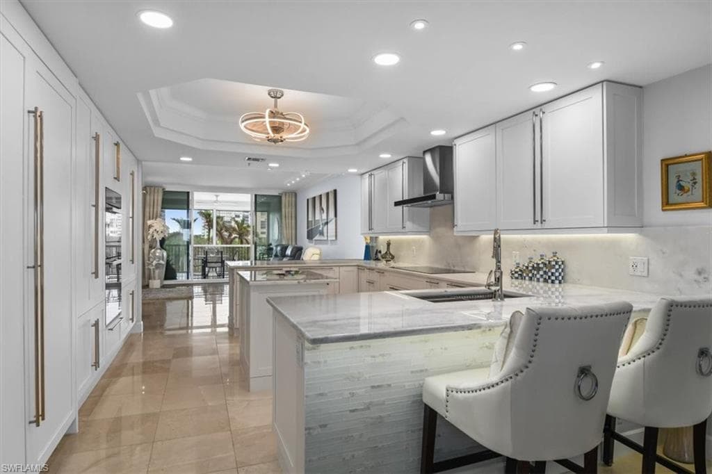 8473 Bay Colony Dr 403, Naples, FL 34108-7