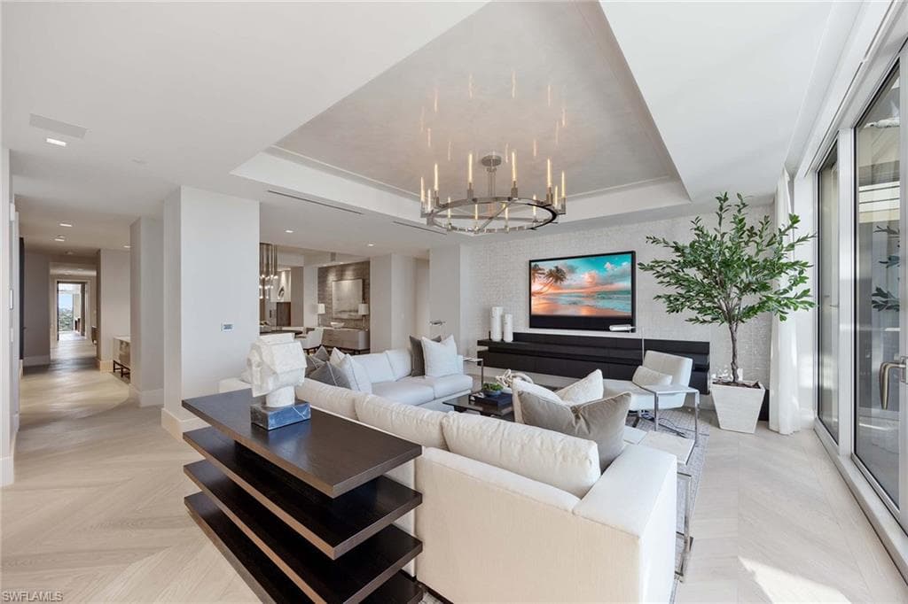6897 Grenadier Blvd Ph-3, Naples, FL 34108-10