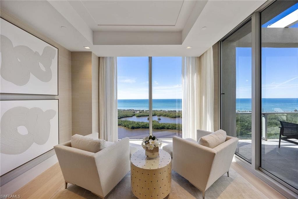 6897 Grenadier Blvd Ph-3, Naples, FL 34108-22