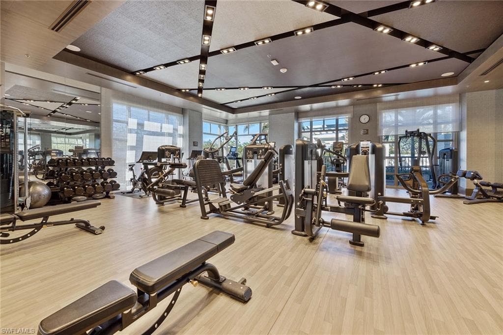 6897 Grenadier Blvd Ph-3, Naples, FL 34108-47