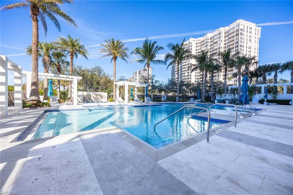 6897 Grenadier Blvd Ph-3, Naples, FL 34108-50