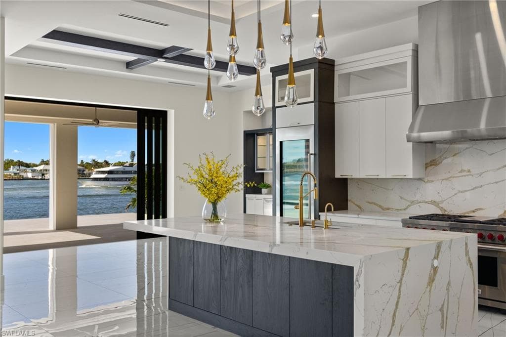 2188 Kingfish Rd, Naples, FL 34102-9