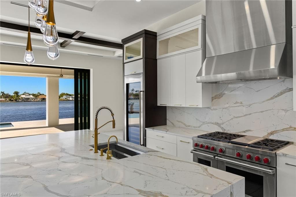 2188 Kingfish Rd, Naples, FL 34102-15
