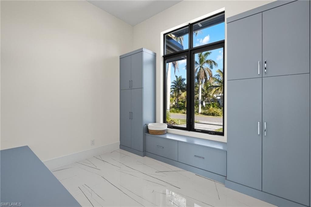 2188 Kingfish Rd, Naples, FL 34102-25