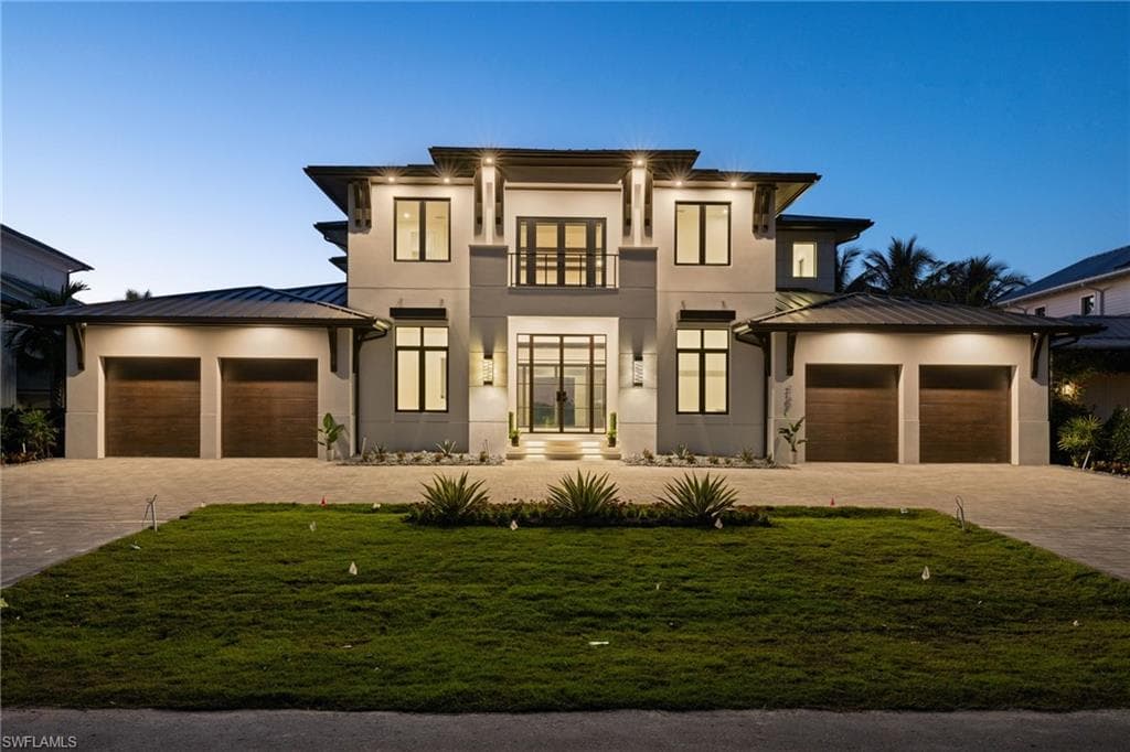 2188 Kingfish Rd, Naples, FL 34102-6