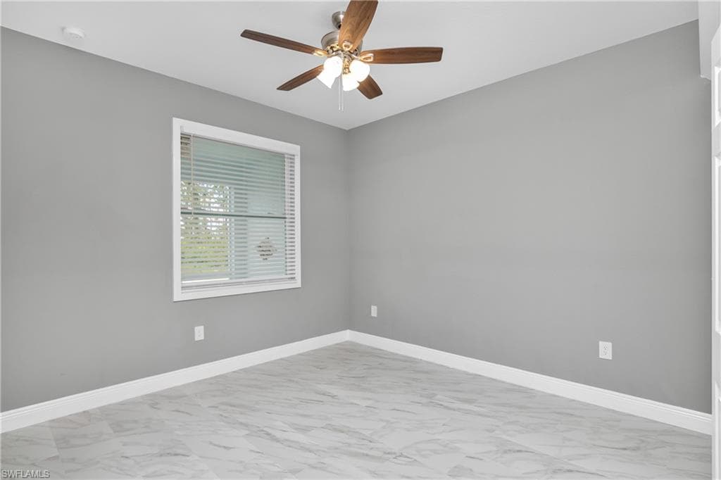 113-115 Gilbert Ave S, Lehigh Acres, FL 33973-10