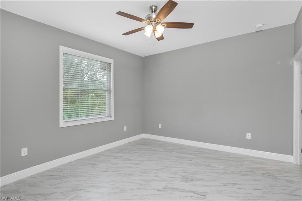 113-115 Gilbert Ave S, Lehigh Acres, FL 33973-12