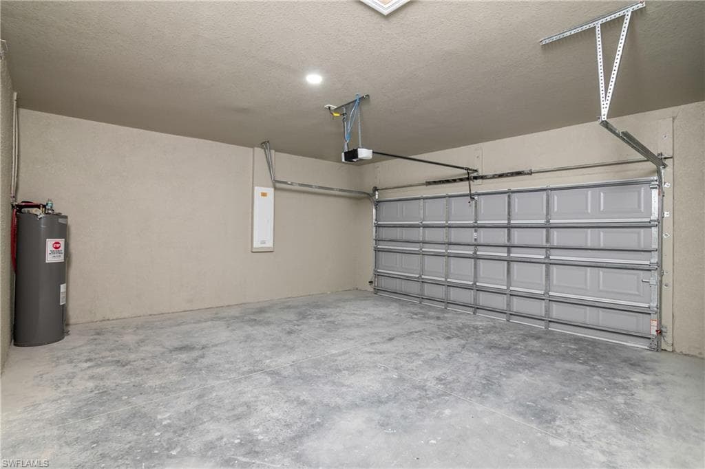 113-115 Gilbert Ave S, Lehigh Acres, FL 33973-16