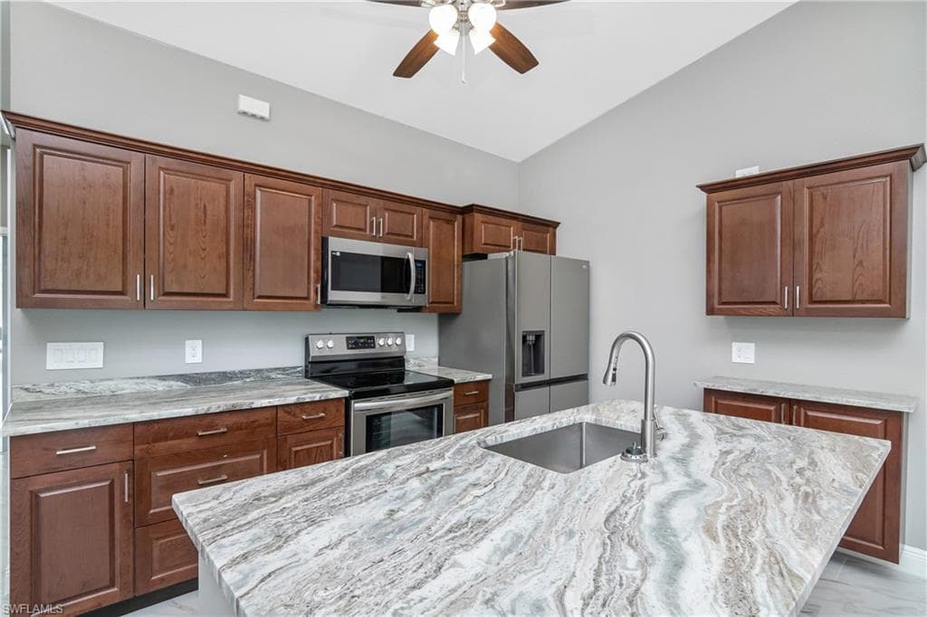 113-115 Gilbert Ave S, Lehigh Acres, FL 33973-3