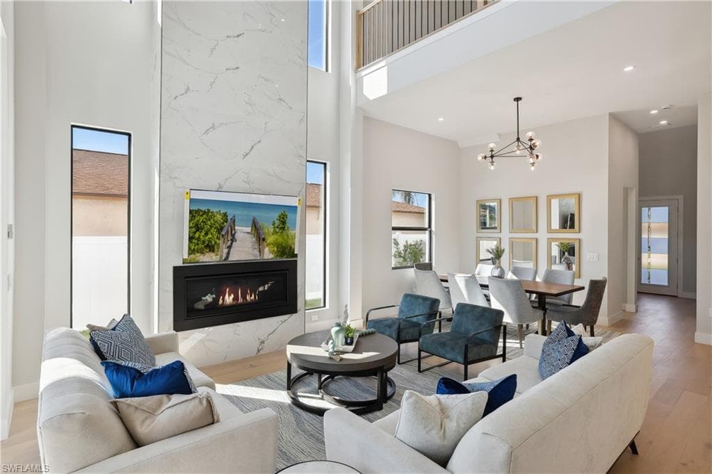 /property-images/225005672-2.jpg