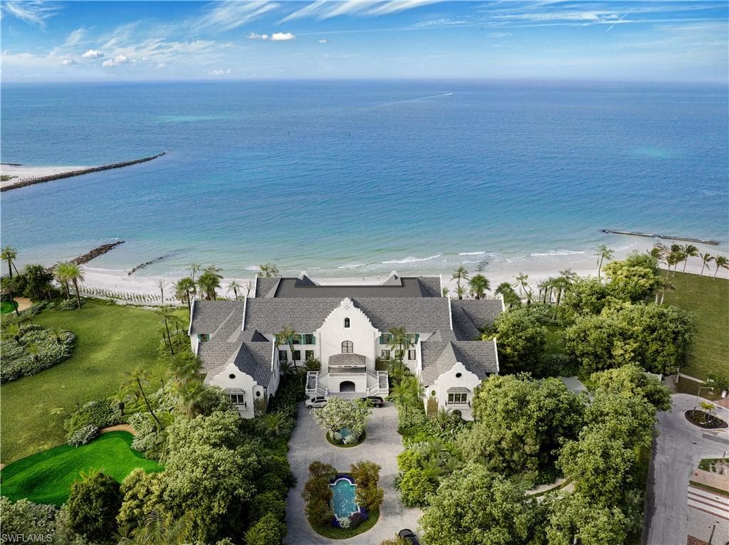 100 Bay Rd, Naples, FL 34102-2
