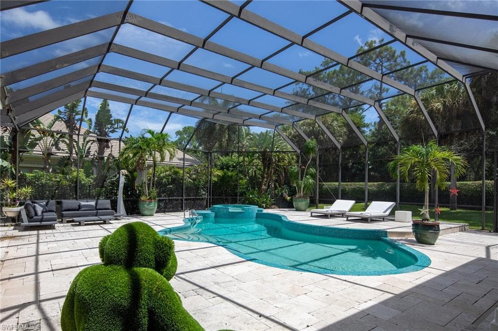 1331 Little Blue Heron Ct, Naples, FL 34108-33