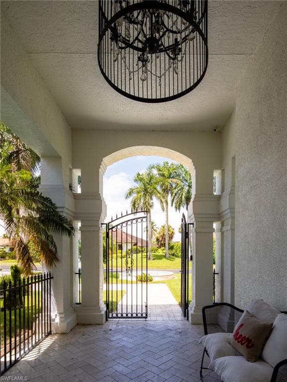 1331 Little Blue Heron Ct, Naples, FL 34108-43