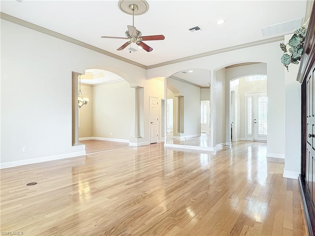 2325 Island Cove Cir, Naples, FL 34109-10