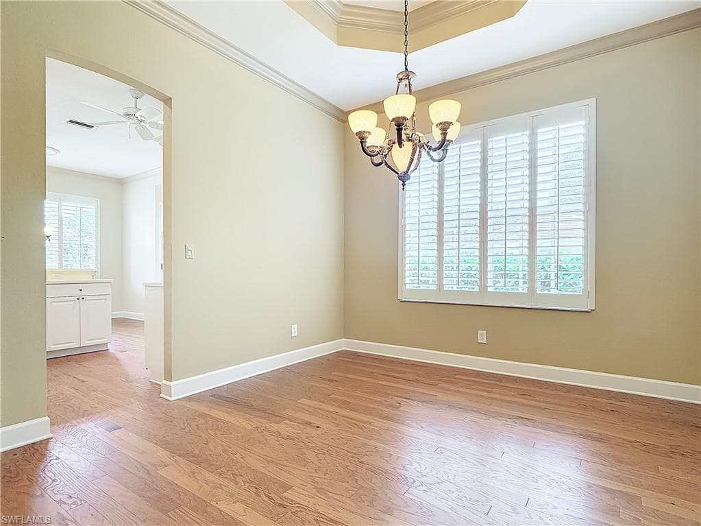 2325 Island Cove Cir, Naples, FL 34109-12