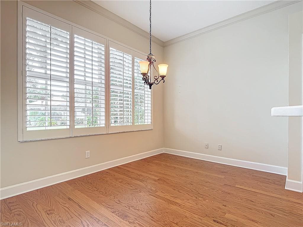 2325 Island Cove Cir, Naples, FL 34109-18