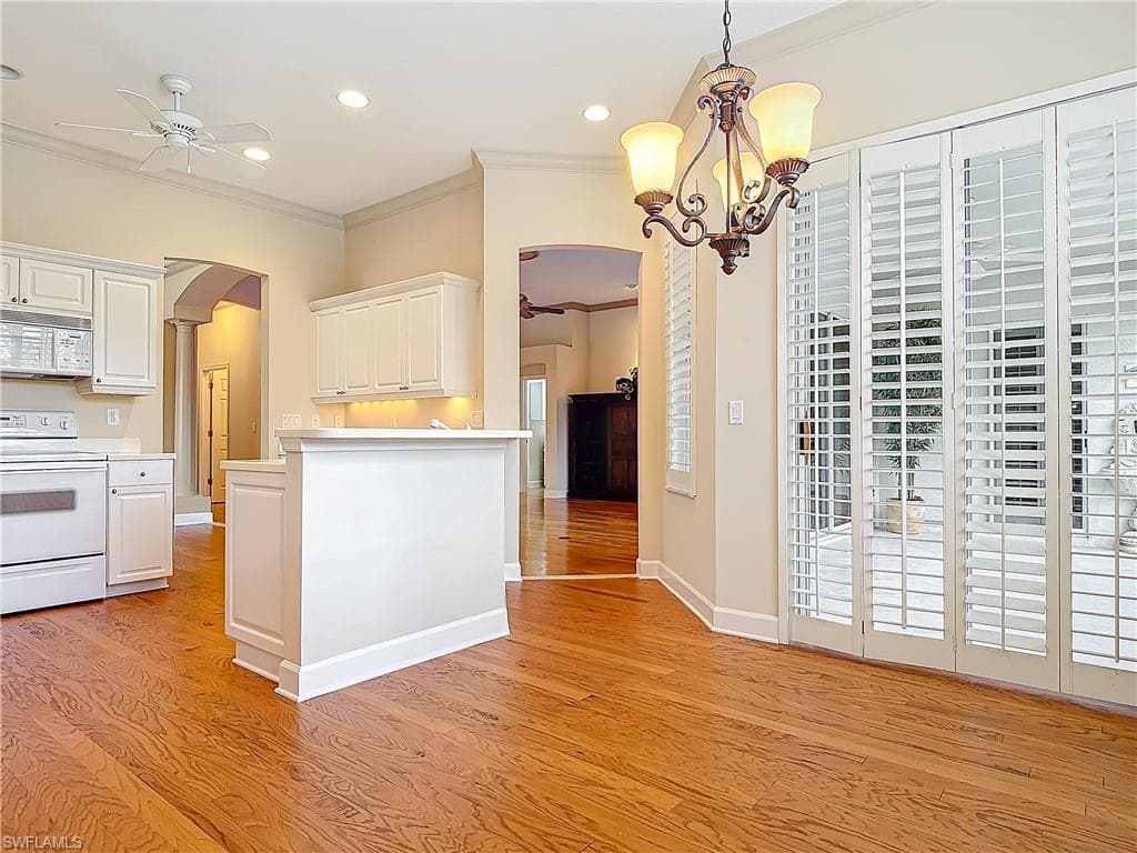2325 Island Cove Cir, Naples, FL 34109-19