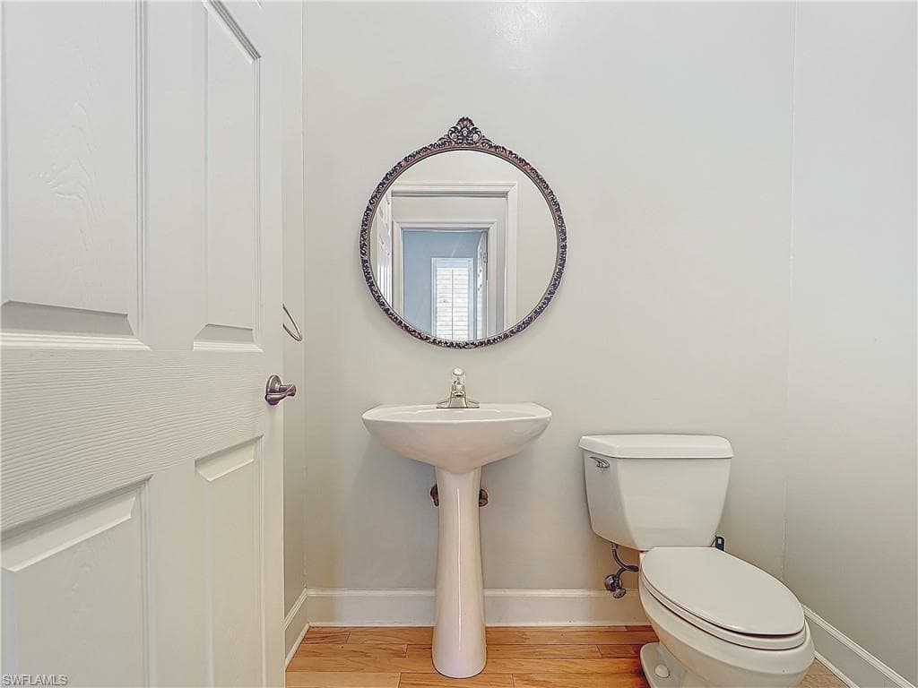 2325 Island Cove Cir, Naples, FL 34109-20