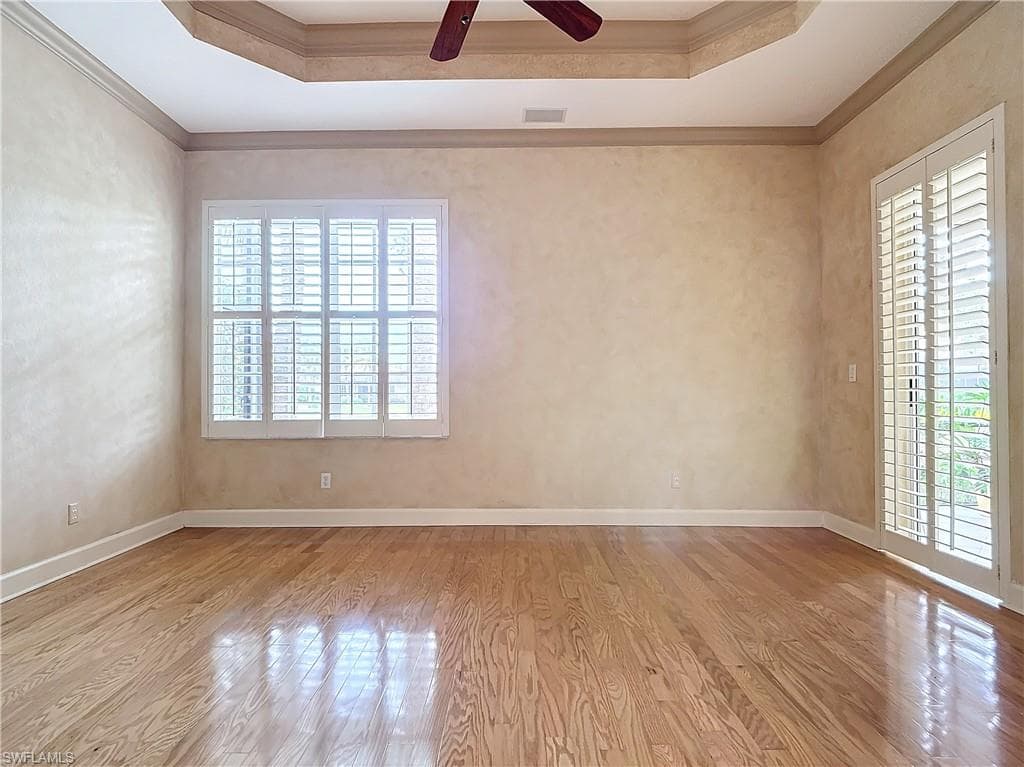 2325 Island Cove Cir, Naples, FL 34109-22