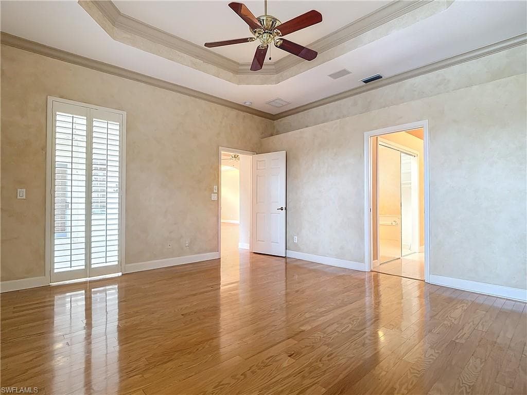 2325 Island Cove Cir, Naples, FL 34109-23