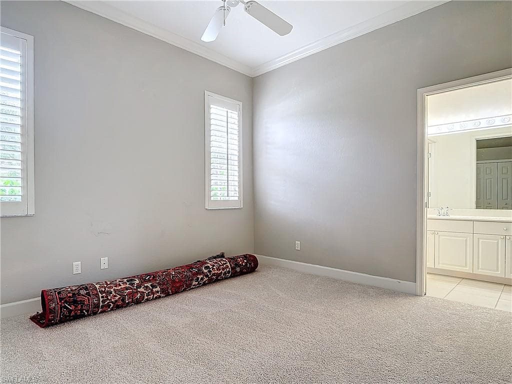 2325 Island Cove Cir, Naples, FL 34109-31