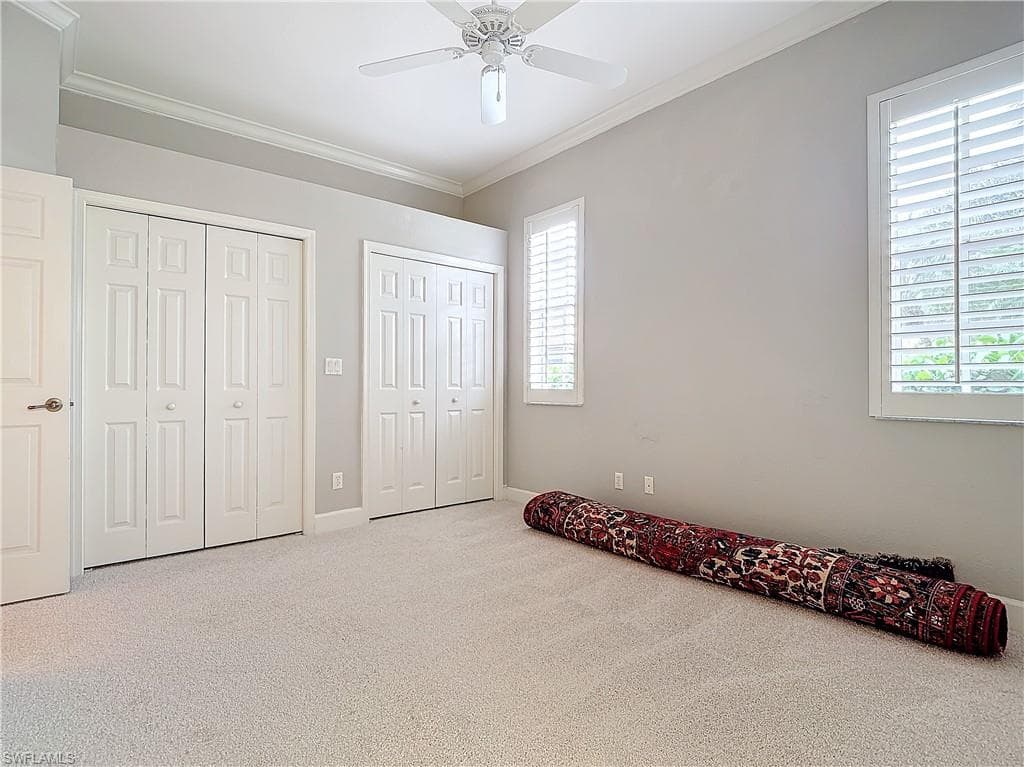 2325 Island Cove Cir, Naples, FL 34109-32