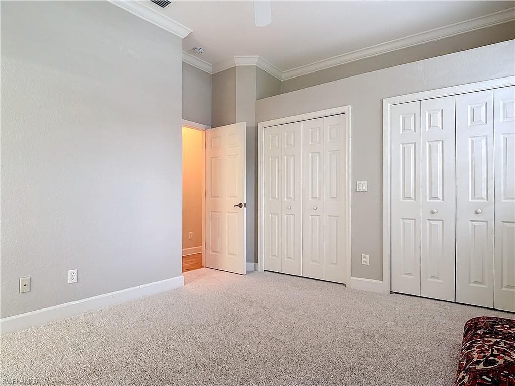 2325 Island Cove Cir, Naples, FL 34109-33