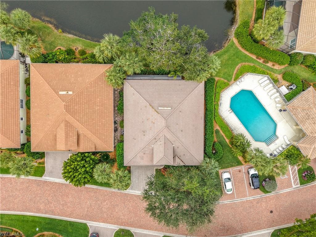 2325 Island Cove Cir, Naples, FL 34109-45