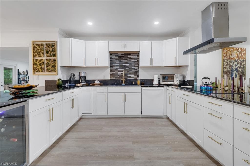 /property-images/225010454-2.jpg