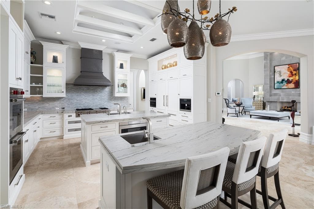 2145 Canna Way, Naples, FL 34105-6
