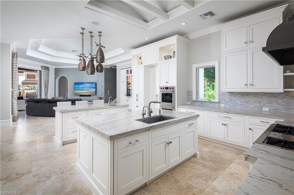 2145 Canna Way, Naples, FL 34105-7
