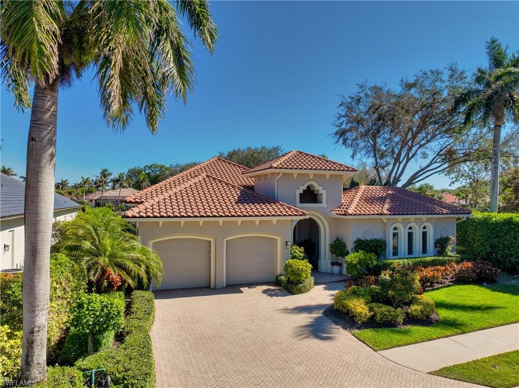 8800 Muirfield Dr, Naples, FL 34109-20