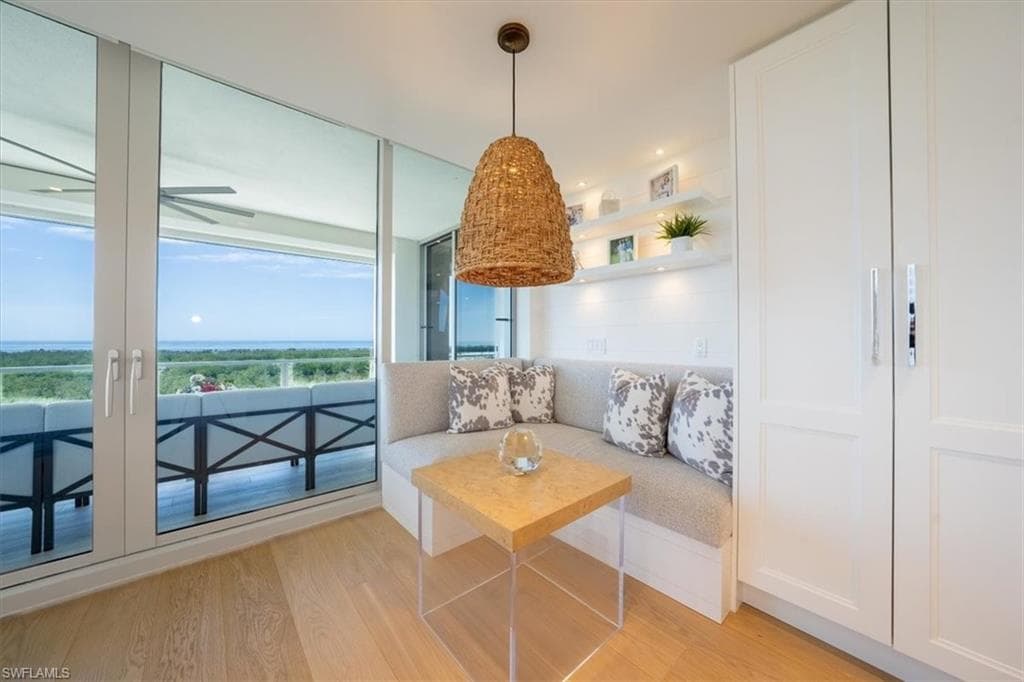 6897 Grenadier Blvd 601, Naples, FL 34108-9