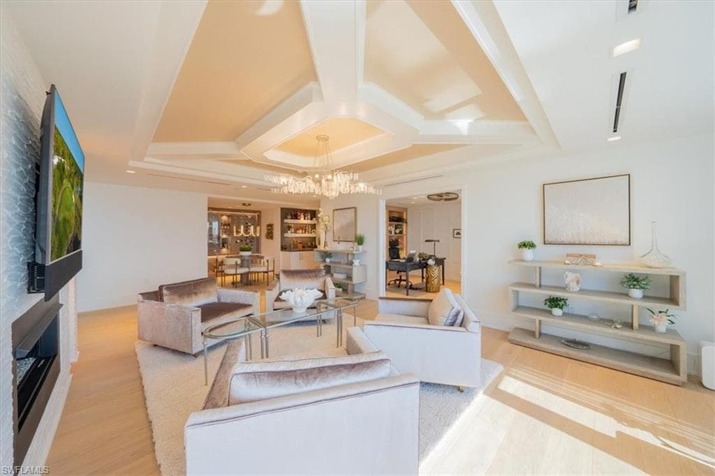 6897 Grenadier Blvd 601, Naples, FL 34108-15
