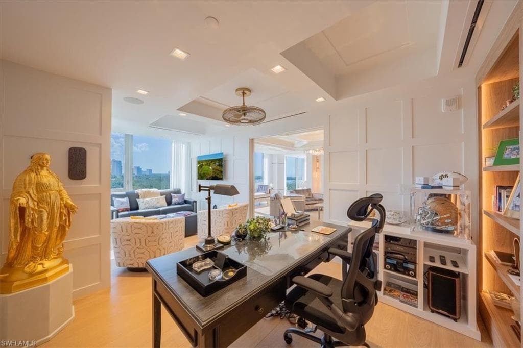 6897 Grenadier Blvd 601, Naples, FL 34108-18