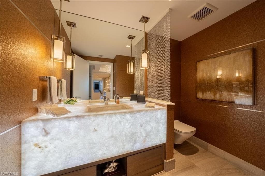 6897 Grenadier Blvd 601, Naples, FL 34108-20