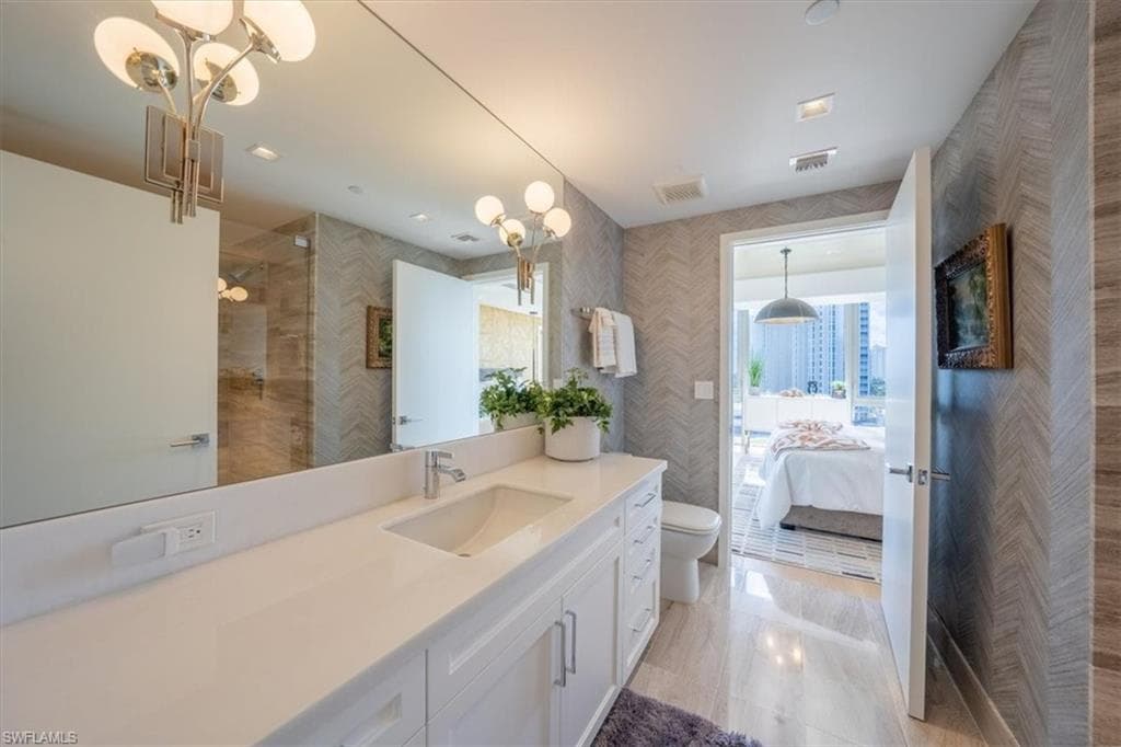 6897 Grenadier Blvd 601, Naples, FL 34108-31