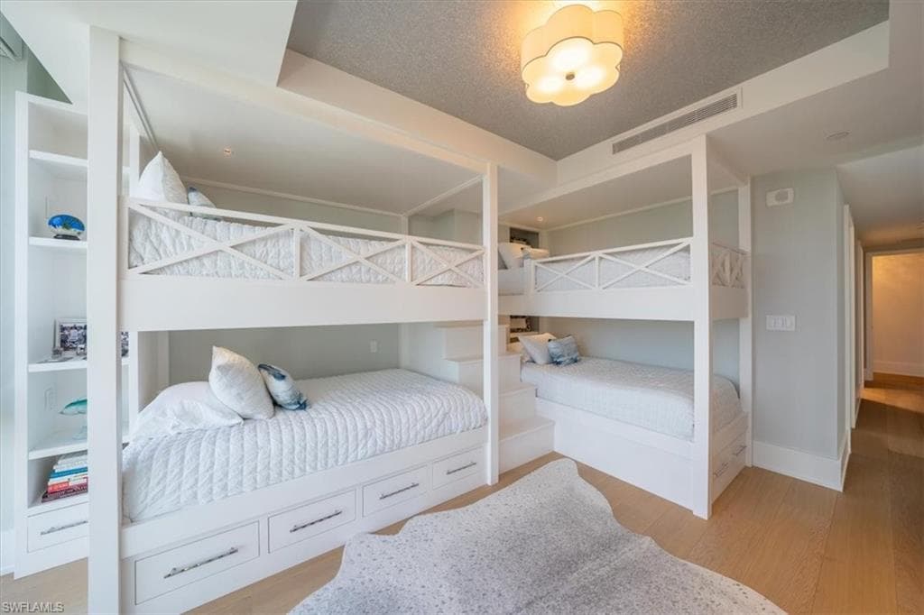 6897 Grenadier Blvd 601, Naples, FL 34108-33
