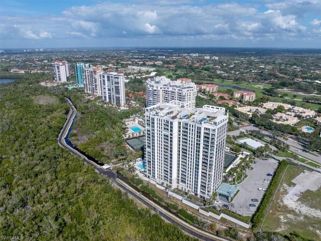6897 Grenadier Blvd 601, Naples, FL 34108-45