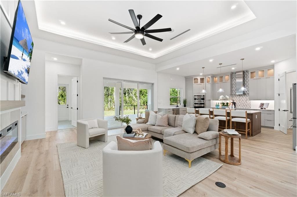 /property-images/225012596-2.jpg